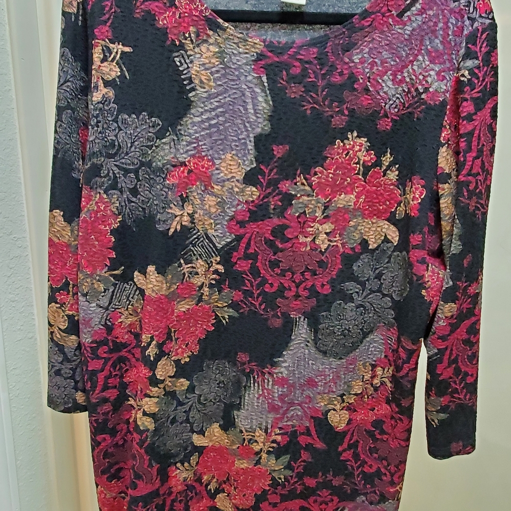 Size 1X multi colored blouse. Was 30$ now 15$